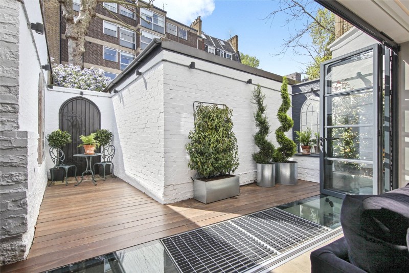 Pembridge Mews, London, W11