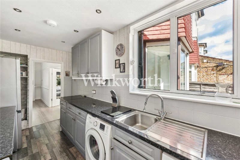 Ash Grove, London, N13