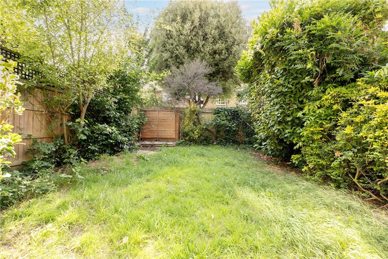 Swinburne Road, London, SW15