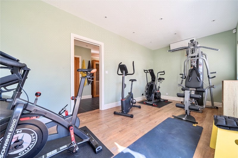 Farnham Road, Sleaford, Hampshire, GU35