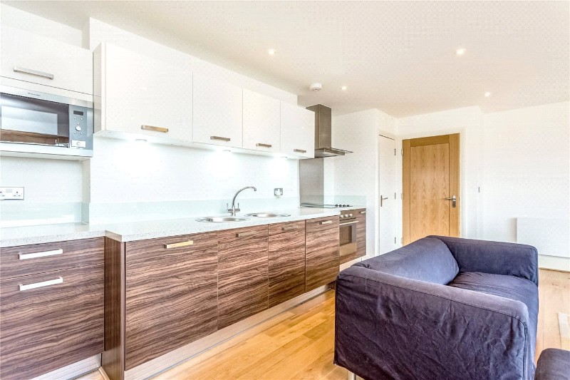 Lea Bridge Road, London, E5