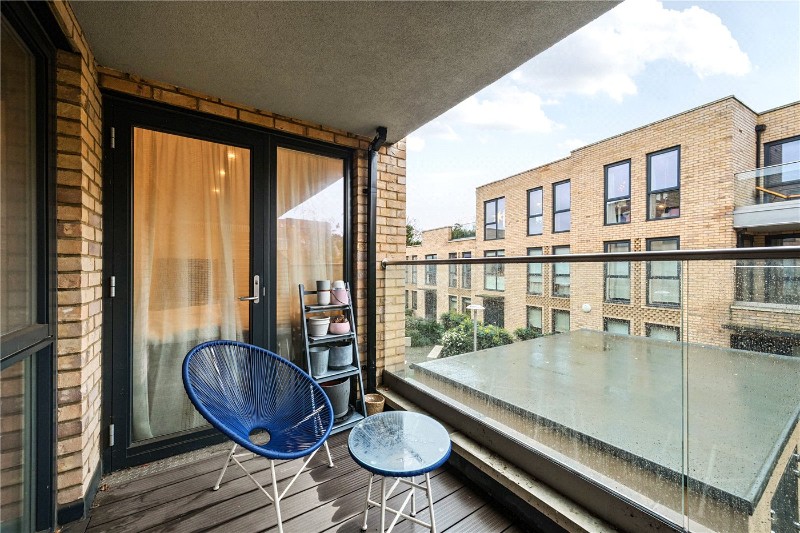 Kempton Mews, London, E6