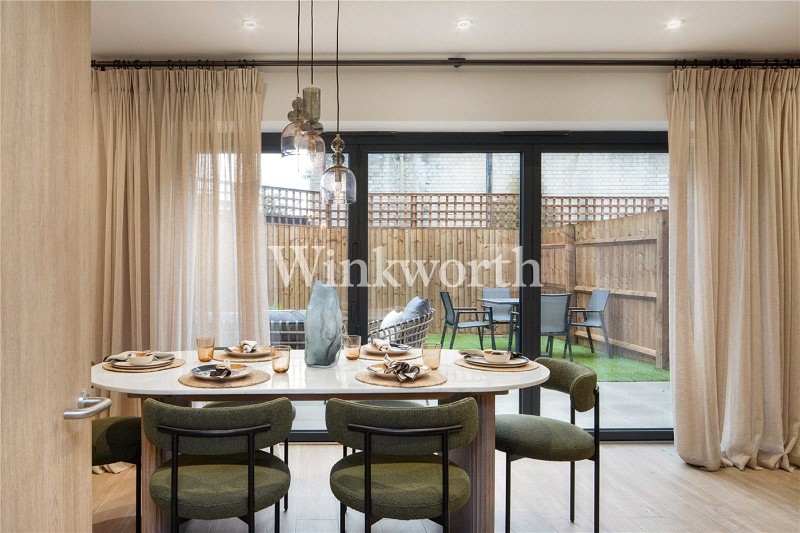 Frankum Mews, London, N22