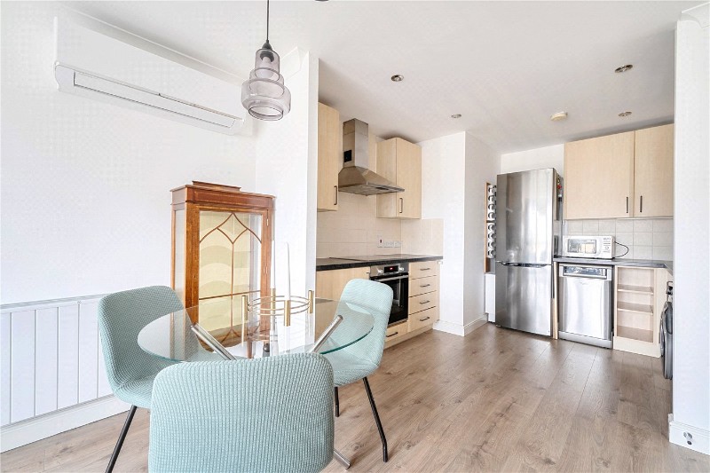 Candle Street, London, E1