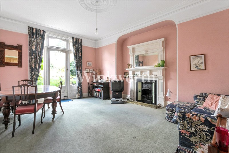 Lakeside Road, London, N13