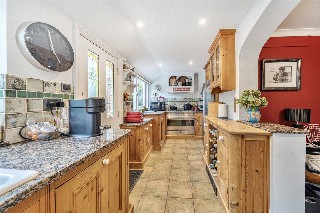 West End Grove, Farnham, Surrey, GU9