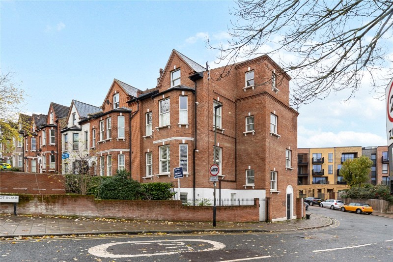 Knights Hill, West Norwood, London, SE27