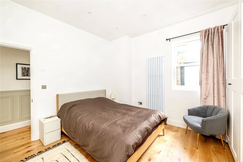 Eynham Road, London, W12