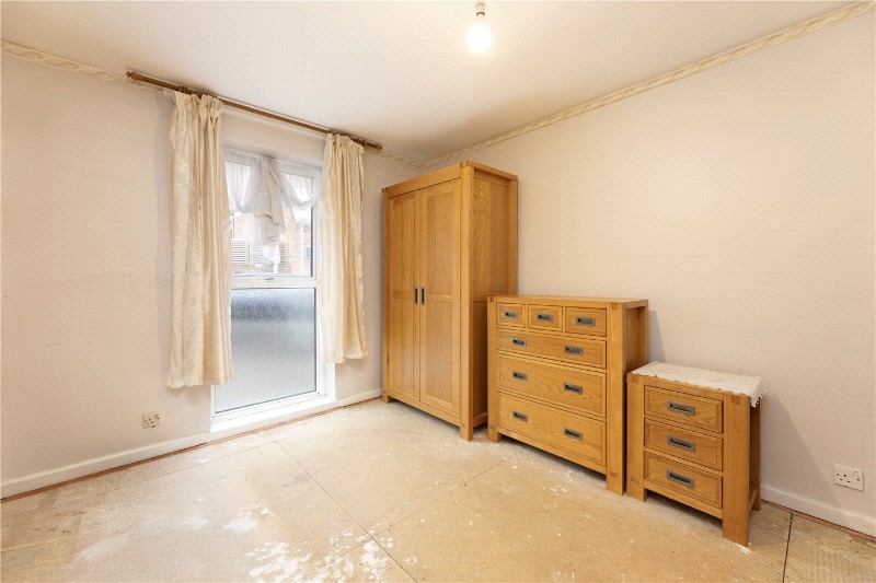 Peterstow Close, London, SW19