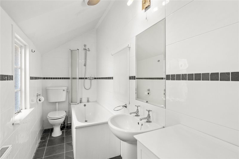 Chalfont Road, Seer Green, Beaconsfield, Buckinghamshire, HP9