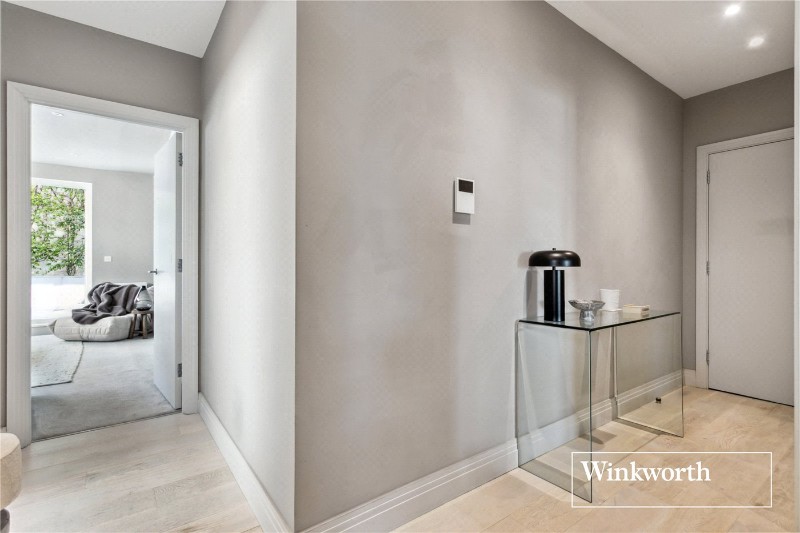 Adams Close, Finchley, London, N3