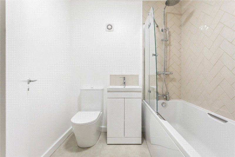 Sidney Street, London, E1