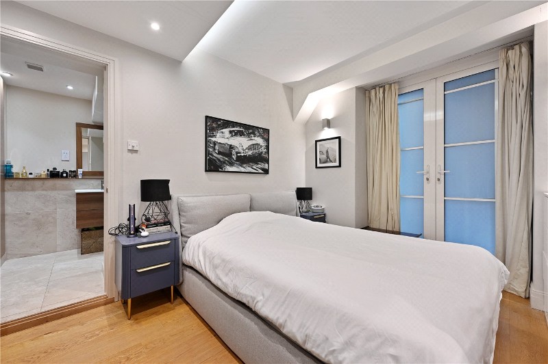 Edwardes Square, Kensington, London, W8
