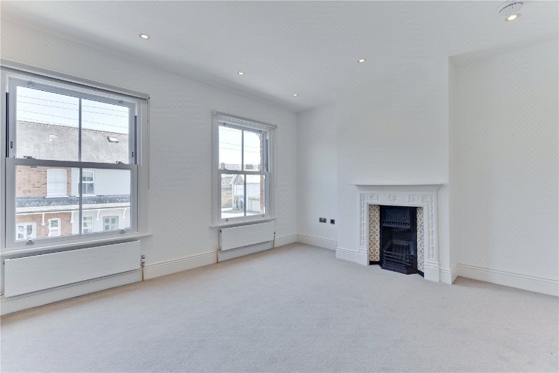Elmgrove Road, Weybridge, Surrey, KT13