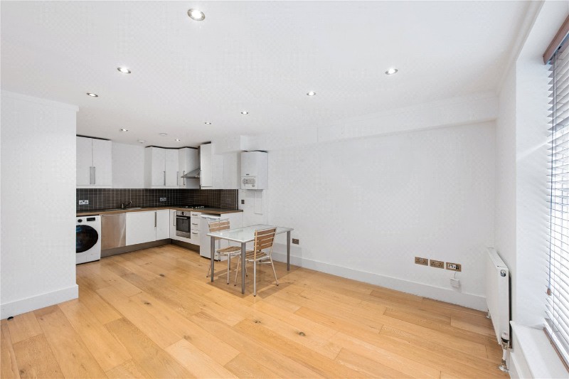 Holloway Road, London, N7