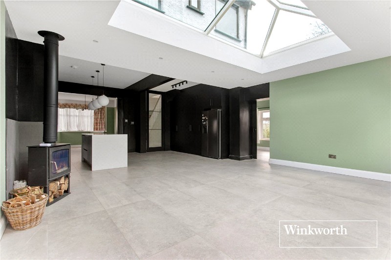 Claigmar Gardens, Finchley, London, N3