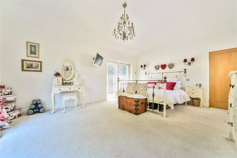 The Meadows, Churt, Farnham, Surrey, GU10