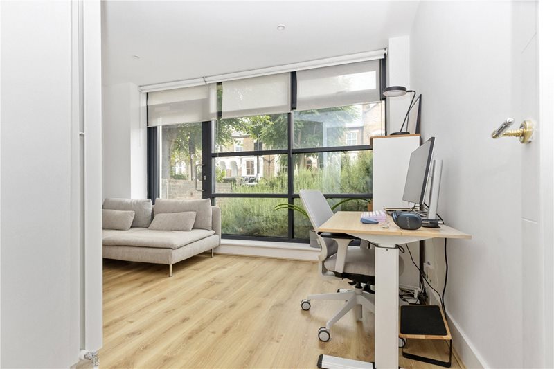 Highbury Hill, London, N5
