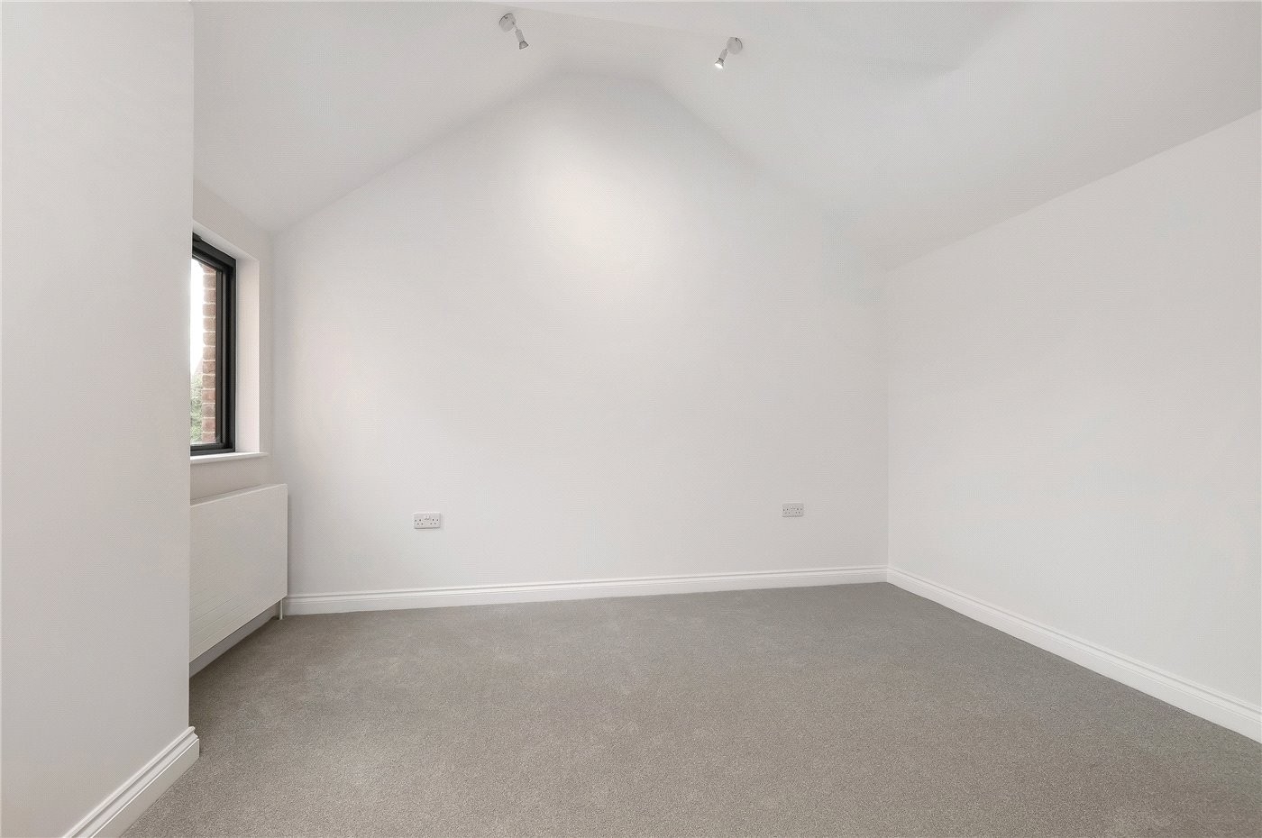 3 bedroom property for sale in Winnall Manor Road, Winchester