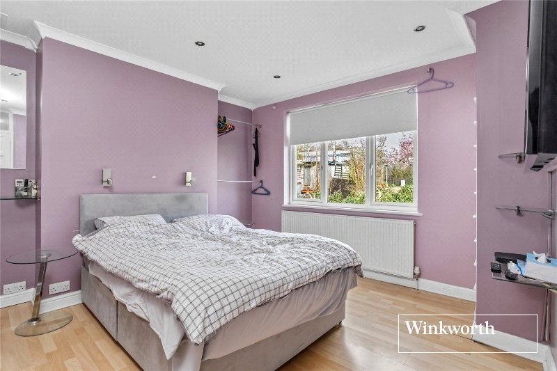 Great North Road, Barnet, EN5