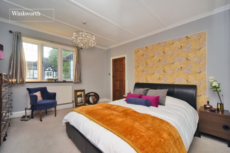 Kingsmead Avenue, Worcester Park, KT4