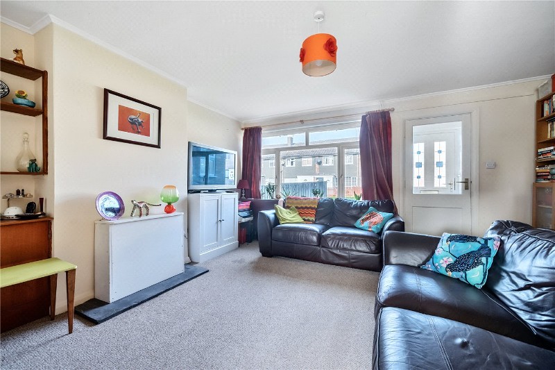 Ermin Walk, Thatcham, Berkshire, RG19