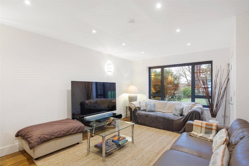 Dulwich Wood Avenue, London, SE19