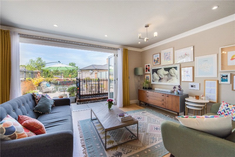 Elizabeth Place, Winchester, Hampshire, SO22