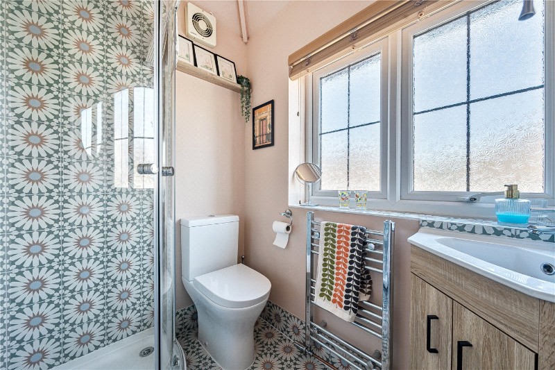 Coleson Hill Road, Wrecclesham, Farnham, Surrey, GU10