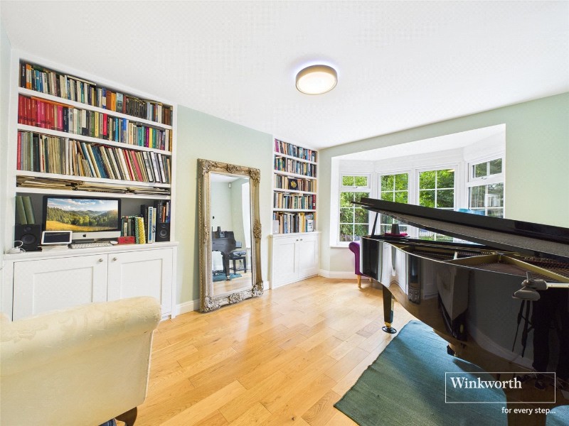 Cool Oak Lane, London, NW9
