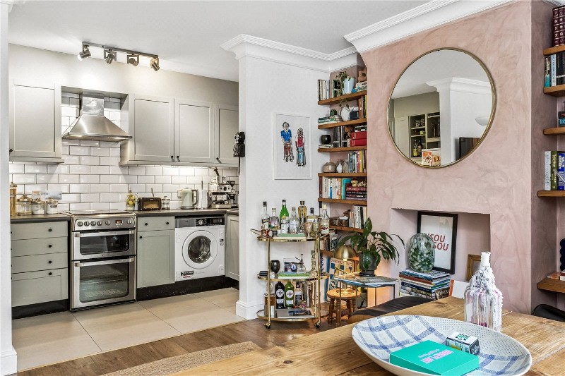 Highbury Hill, Highbury, London, N5