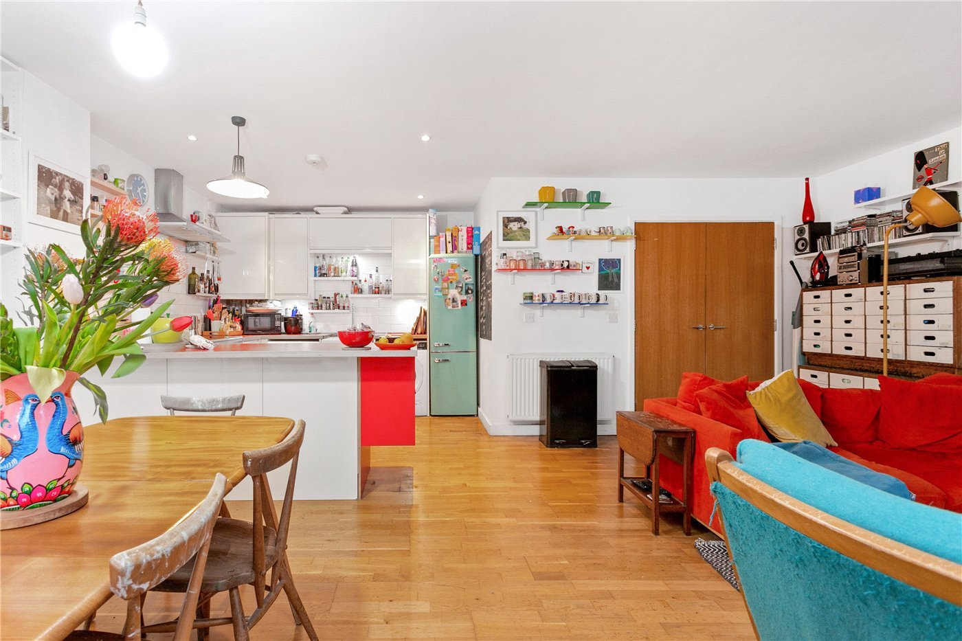 Goldsmiths Row, London, E2