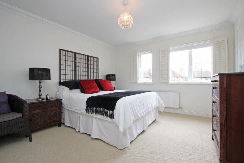 Eaves Close, New Haw Road, Addlestone, KT15
