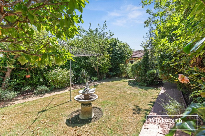 East End Road, Finchley, London, United Kingdom, N3