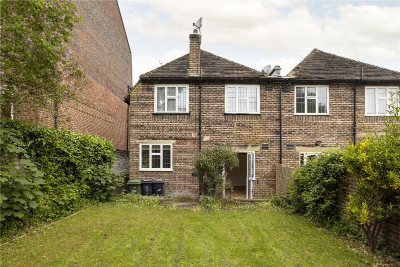 Woodfield Avenue, London, SW16