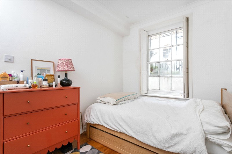 Enfield Cloisters, Fanshaw Street, London, N1