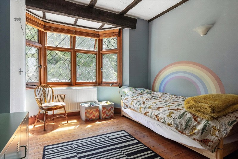 Annsworthy Crescent, London, SE25