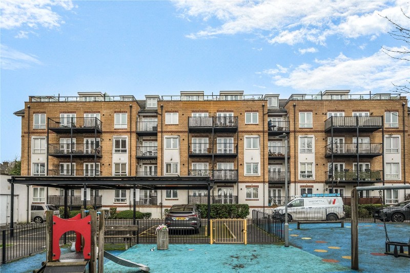 Worcester Close, London, SE20