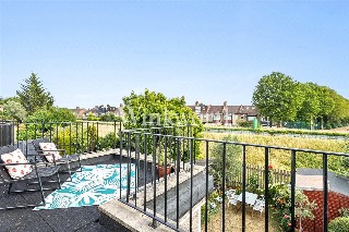 Hamilton Crescent, London, N13