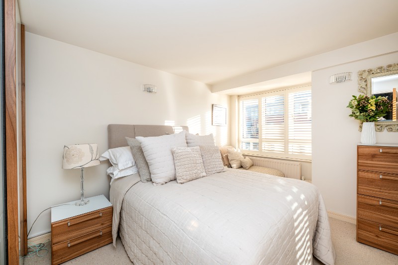 Admiral Walk, London, W9