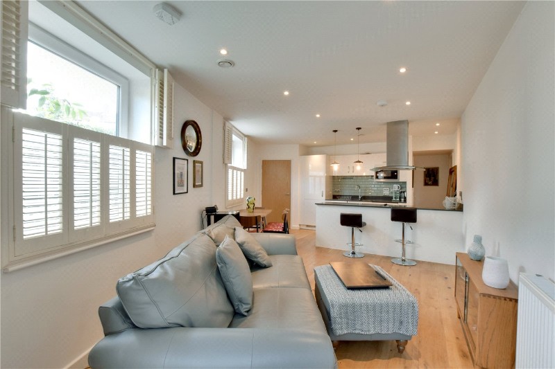Blackwall Lane, Greenwich, London, SE10