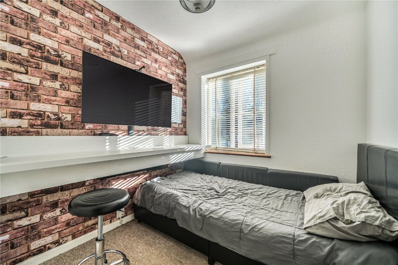 Fox Road, Lower Bourne, Farnham, Surrey, GU10