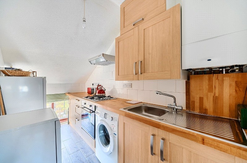Chalfont Road, London, SE25