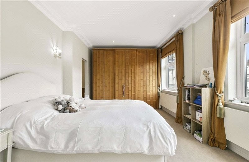 Belgrave Road, Barnes, London, SW13