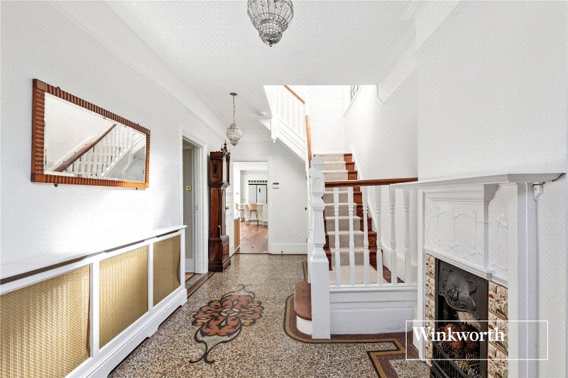 Etchingham Park Road, Finchley, London, N3