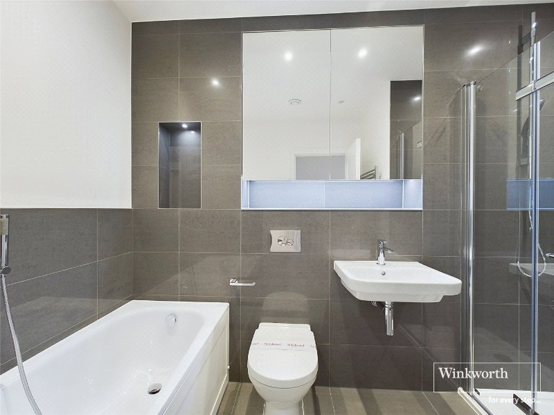 Maine Street, Reading, Berkshire, RG2
