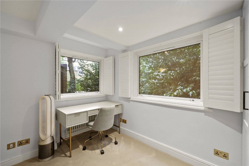 Kensington Gardens Square, London, W2