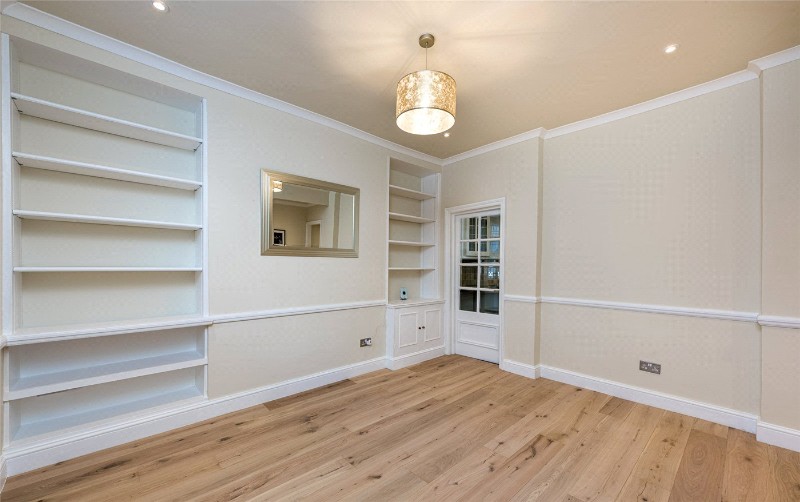 Charlwood Place, London, SW1V