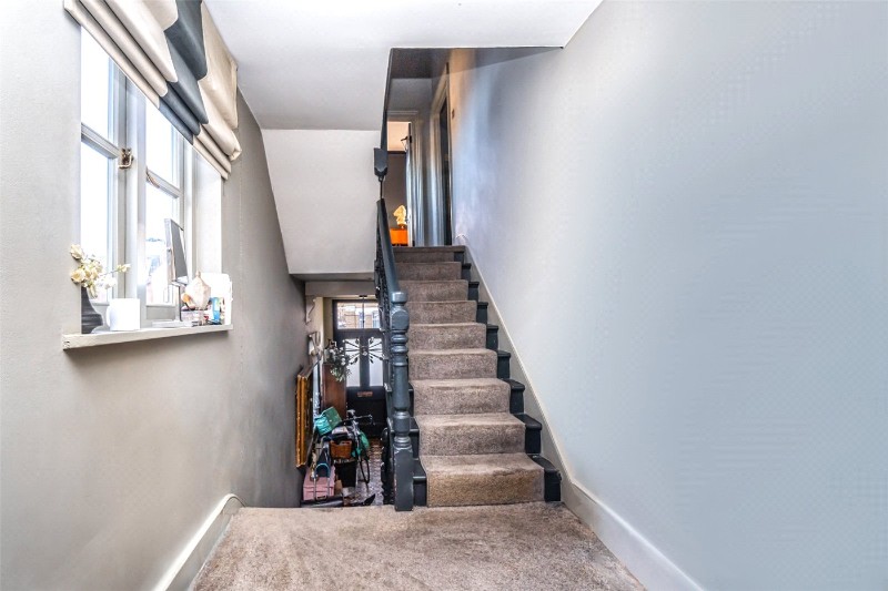 Mildenhall Road, London, E5