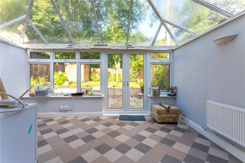 Hawkesworth Drive, Bagshot, GU19